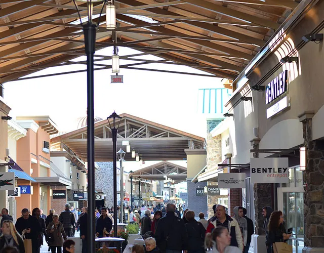 Premium Outlets Montréal2