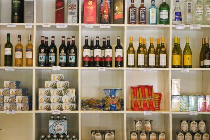 Gusto Y Gustos Deli and Bakery