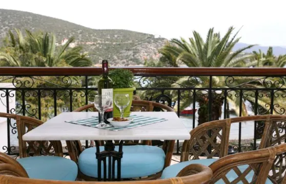 費洛克斯尼亞加諾西斯公寓