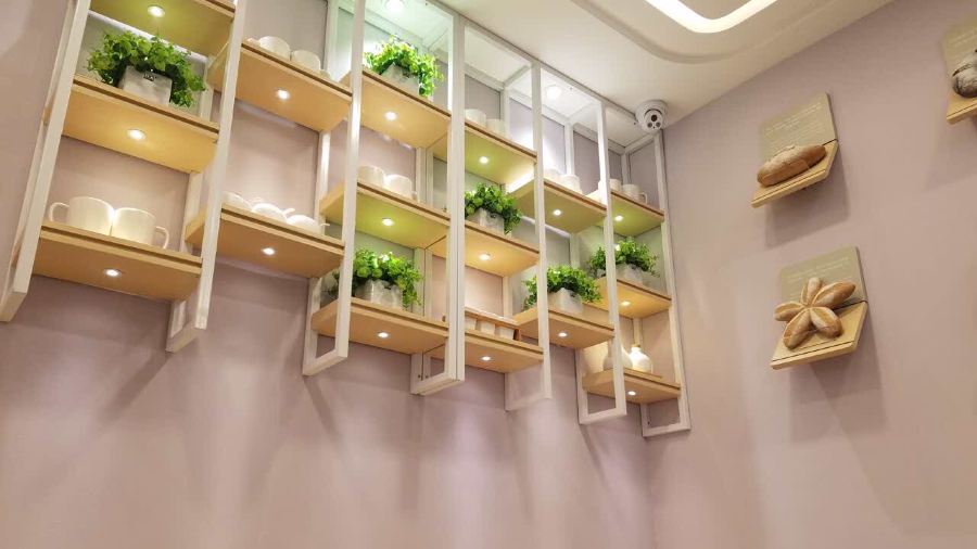 好利来(紫荆山卜蜂莲花店)