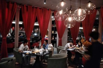 半秋山西餐厅(巴南万达广场店)