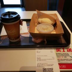 麦当劳(季华东路得来速店) User Photo