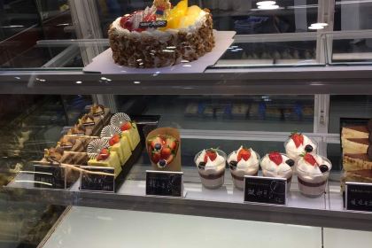 梁师傅蛋糕(滕州荆西店)