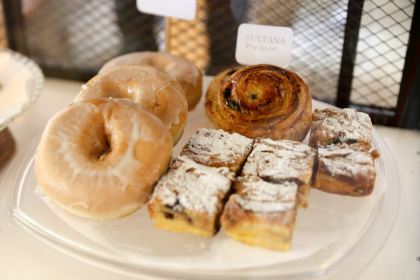 Gusto Y Gustos Deli and Bakery