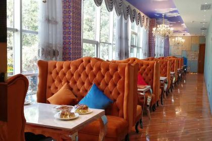 方宇餐饮(金宇·盛世年华店)