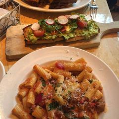 LOEWY 여행 사진