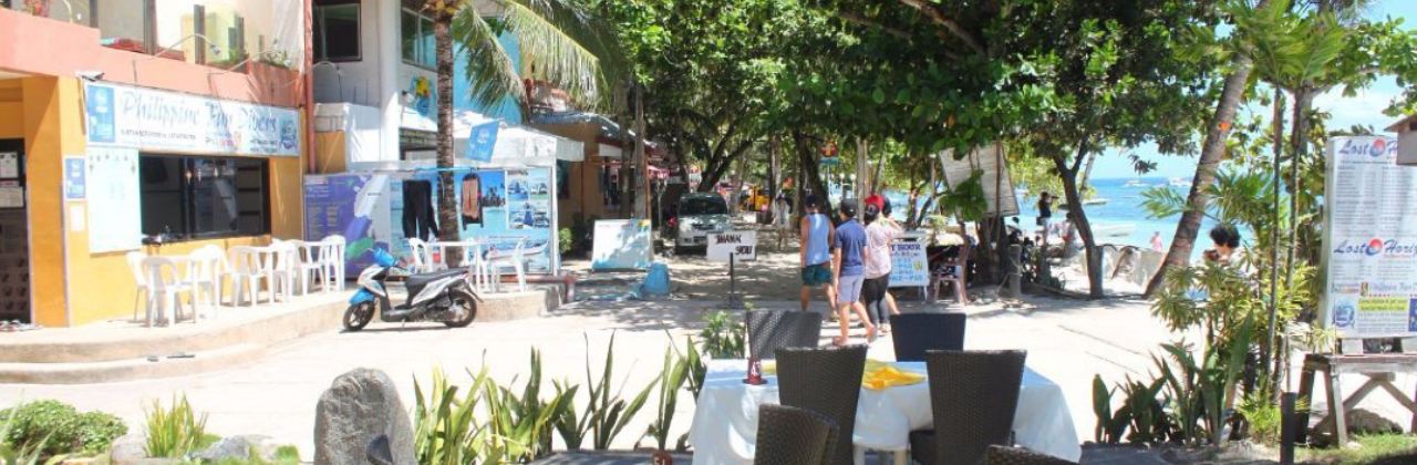 Alona Beach Bar And Restaurant