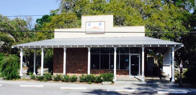 The Smokehouse at Paris Avenue