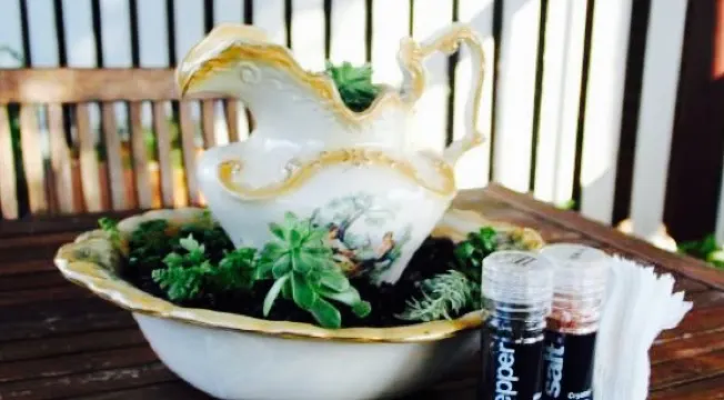 Kimnat Little Market & Cafe