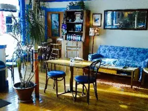 Crows Bakery & Opera House Cafe