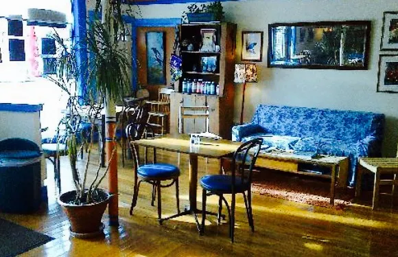 CROWS BAKERY & OPERA HOUSE CAFE