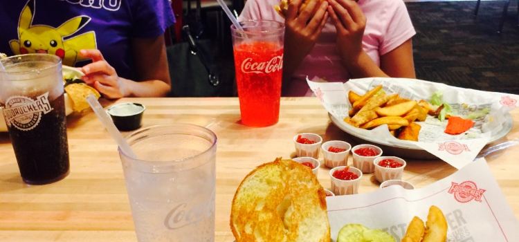 Fuddruckers