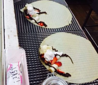 Momochan Crepe