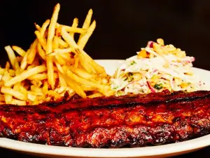 131 MAIN Restaurant