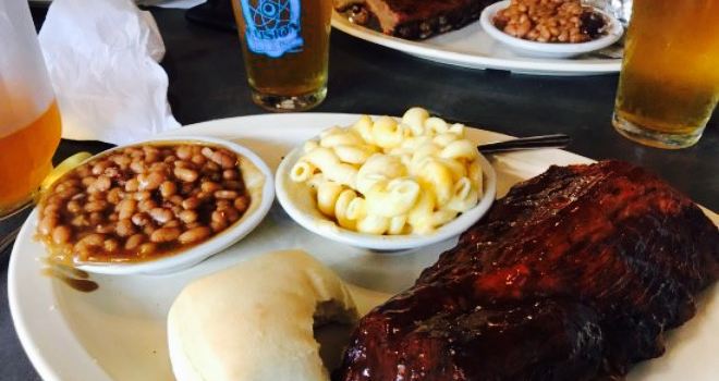 Collins River BBQ & Cafe