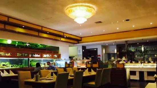 Neu Kong Fondue Restaurant
