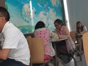 华莱士·全鸡汉堡(紫薇广场店)