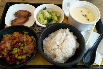 老娘舅(金陵中路店)