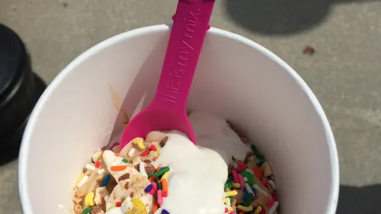 Menchie's Creedmoor Crossings