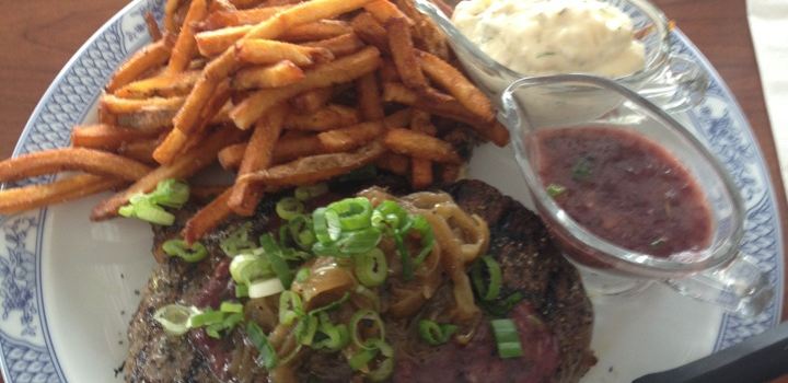 21 Breakwater Restaurant
