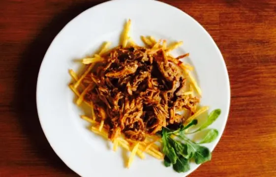 Charentsi 28 Restaurant