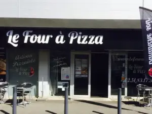 Le Four a Pizza