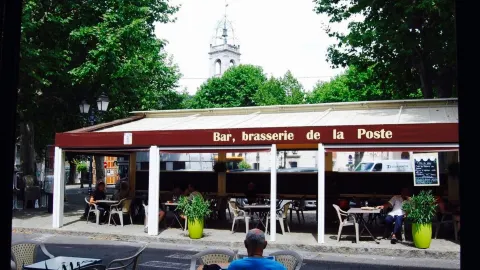 Bar brasserie de la Poste Ganges in 岡日