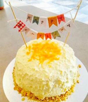Honey's Bakery & Riverside Cafe