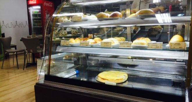 Fom's Cafeteria