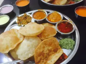Hotel Gokul