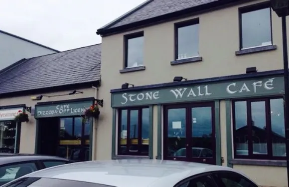 Stone Wall Cafe & Pizzeria