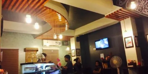 The Grub by Sam & BeeOliver