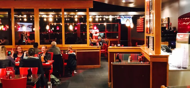 Red Robin America's Gourmet Burgers and Spirits