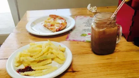 Waffle Shack in Howick