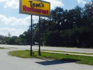 Tom's Drive In & Restaurant