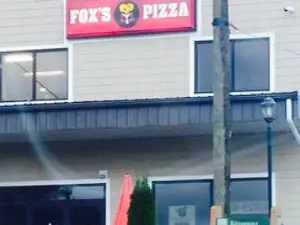 Fox's Pizza Den