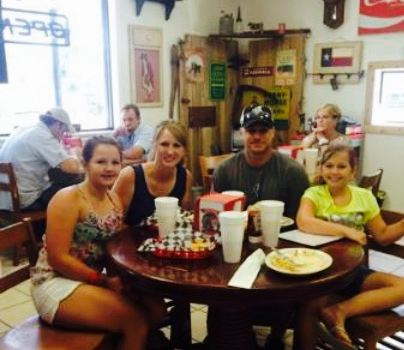 Dumas Walker Peppers & Pie Company