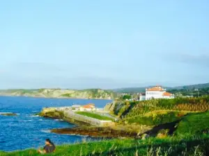 Faro de Comillas