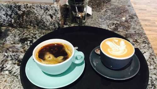 Ten Hands Cafe Bar
