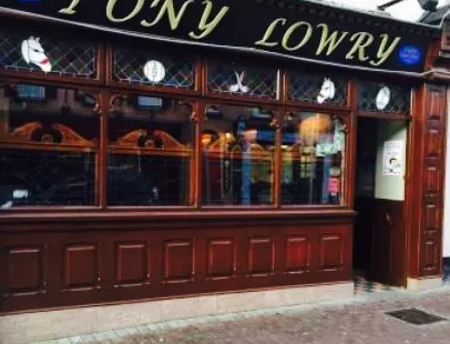 Lowry's Bar