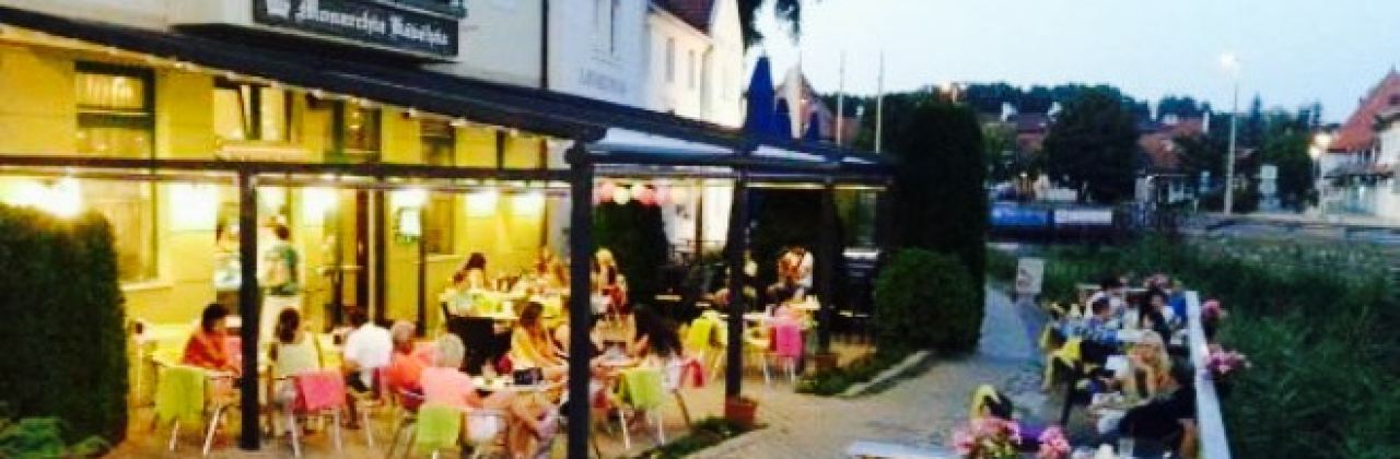 Monarchia Kávéház