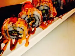 Som-O Sushi Bar