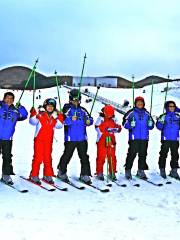 桂林天湖冰雪世界滑雪場