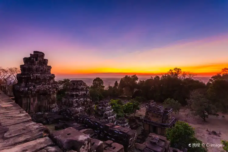 Hotels near Phnom Bakheng