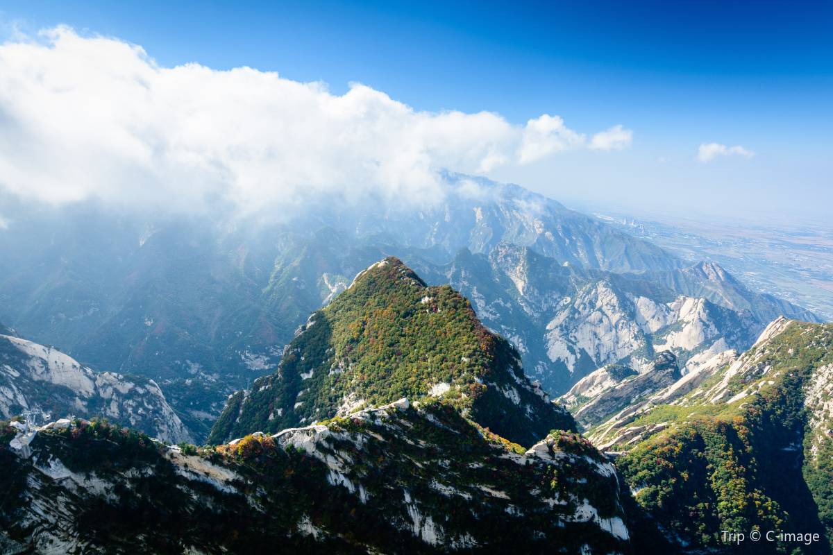 9. Challenge Your Physical Limits at Mount Hua