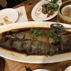 RONG SHE User Photo