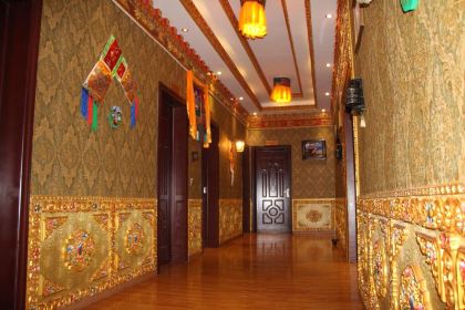 SHENG DE ZHUO LONG CANG GU YAN