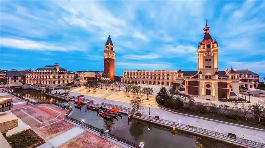 Hotels near Oriental Venice Water City