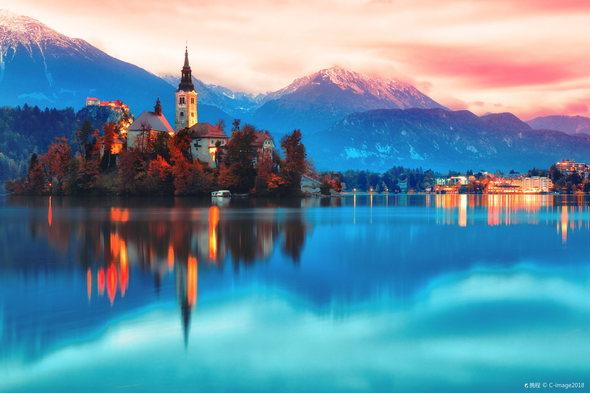 1-day tour to Lake Bled, Predjama Castle, and Postojnska Caves in Slovenia|Premium small group