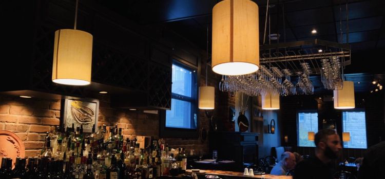 Claddagh Oyster House